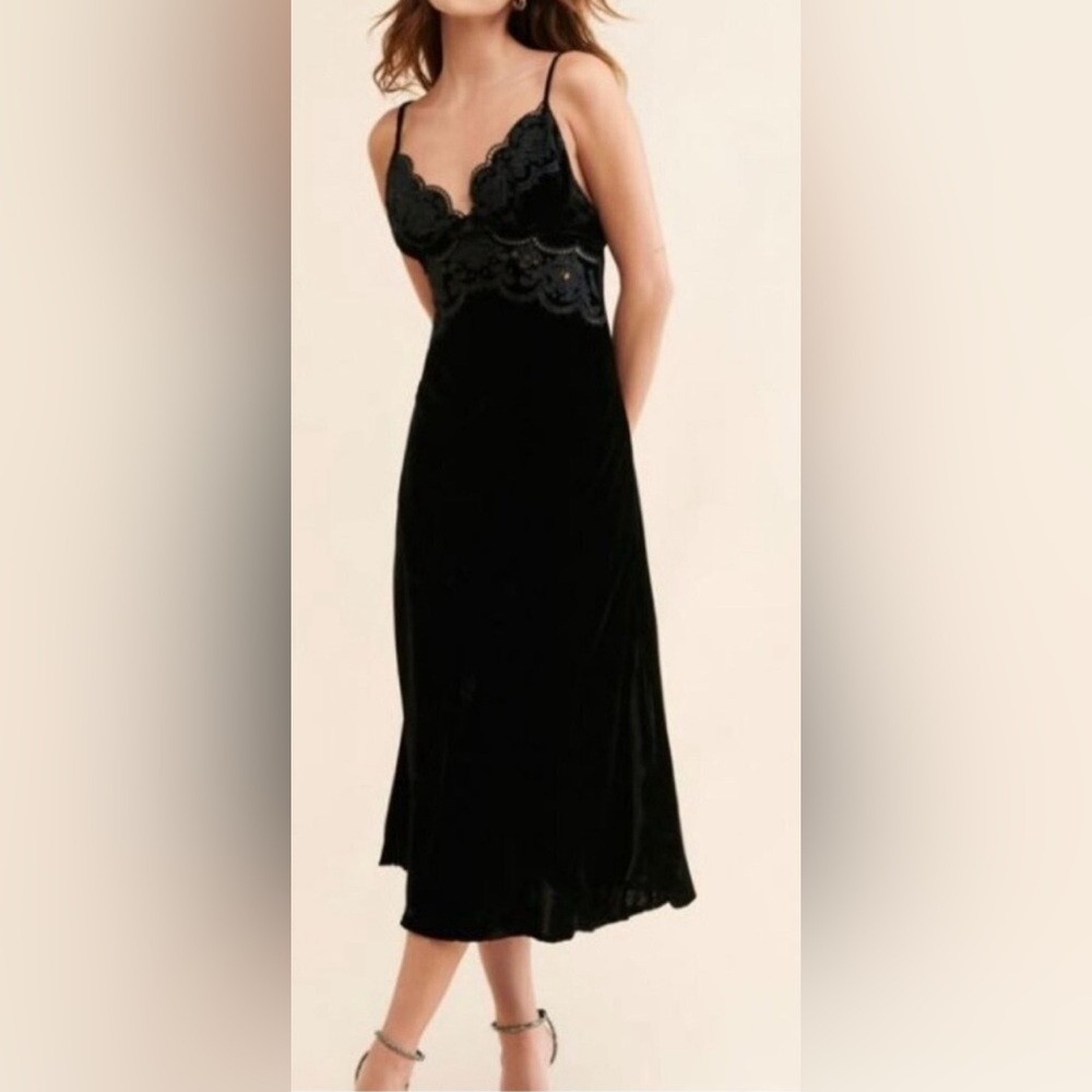 FARM Rio Elegant Black Midi Dress